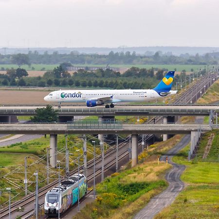 Regiohotel Halle Leipzig Airport ชคอยดิทซ์ ภายนอก รูปภาพ